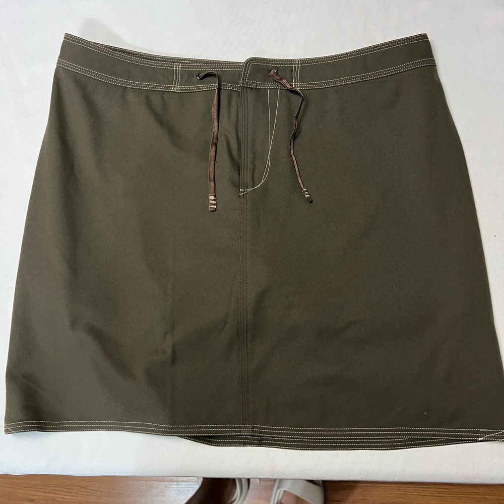 Title Nine Olive Green Skort Size 10 Athletic Golf Tennis Outdoor Activewear